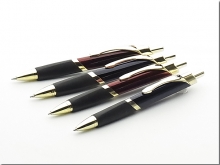 名入れボールペン｜メタリック三角ペン